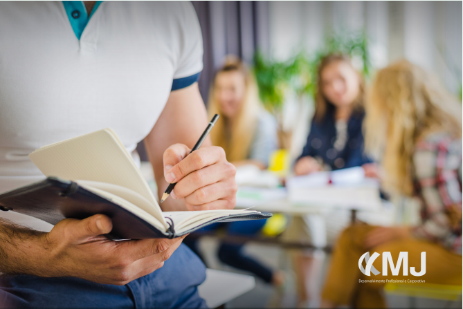 Curso de Formação de Professores para o Ensino Médio